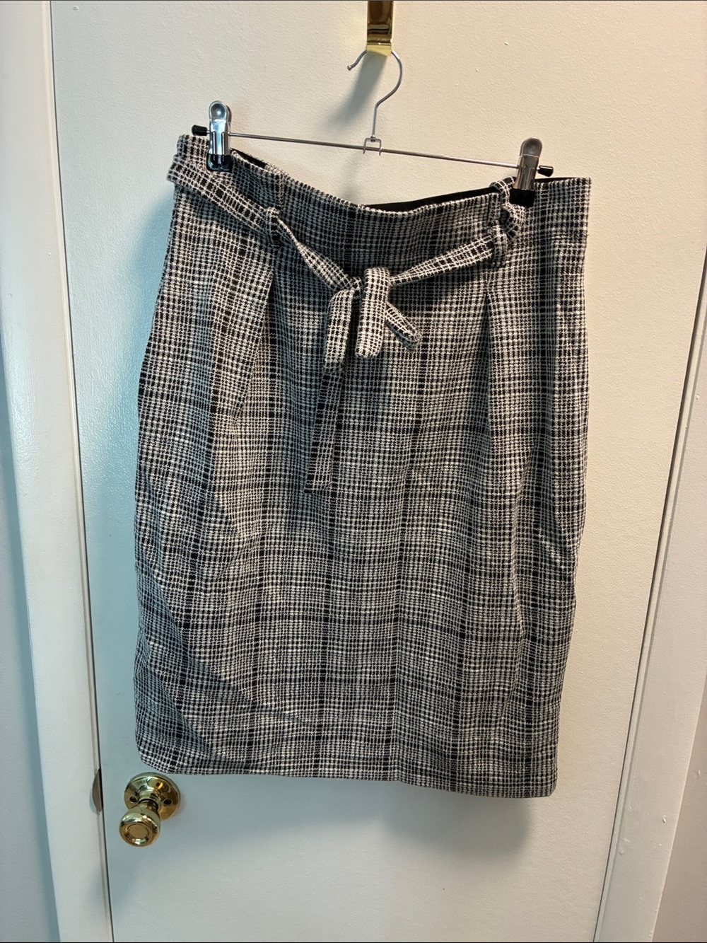 Max Edition Black and White Checked Pencil Skirt with Tie Waist